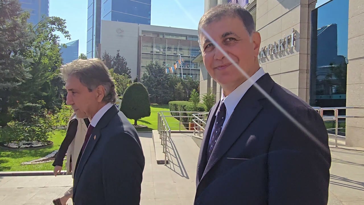 Tugay, genel merkez bahçesinde