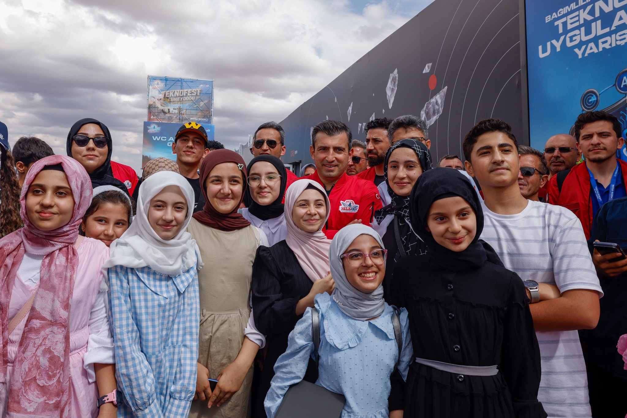 TEKNOFEST Güneydoğu'yu ziyaret eden genç kızlar