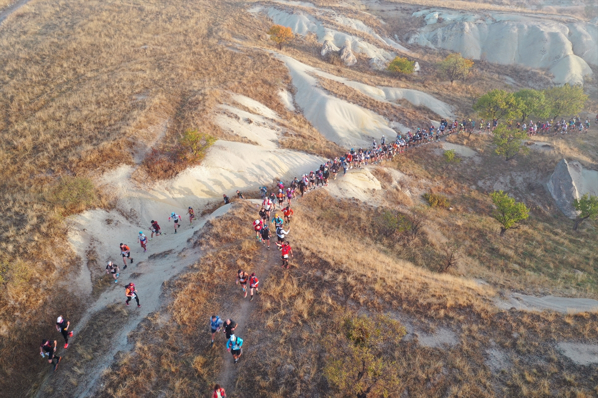 Runners making their way through the valleys of Cappadocia