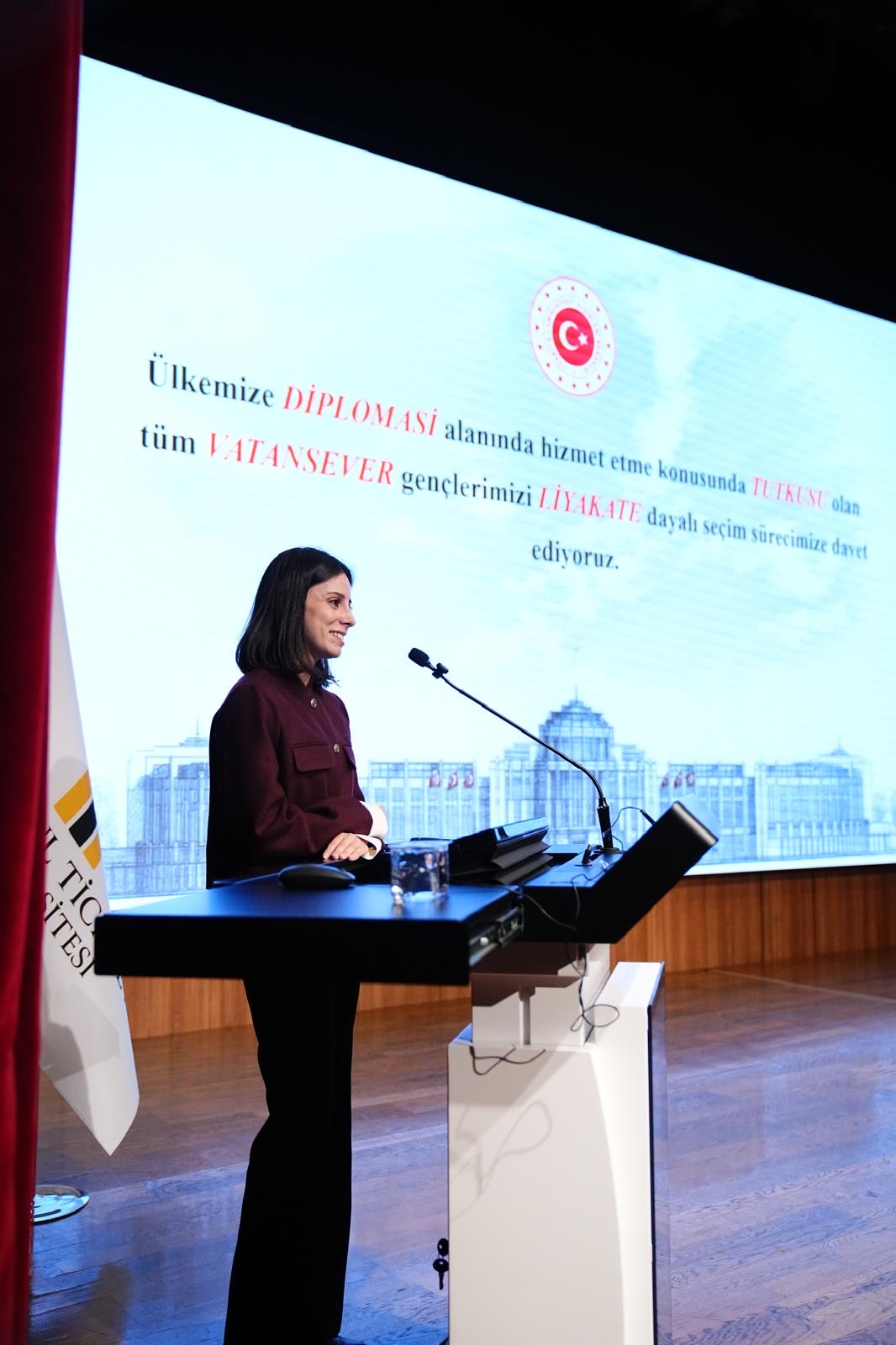 Açılış programından bir kare