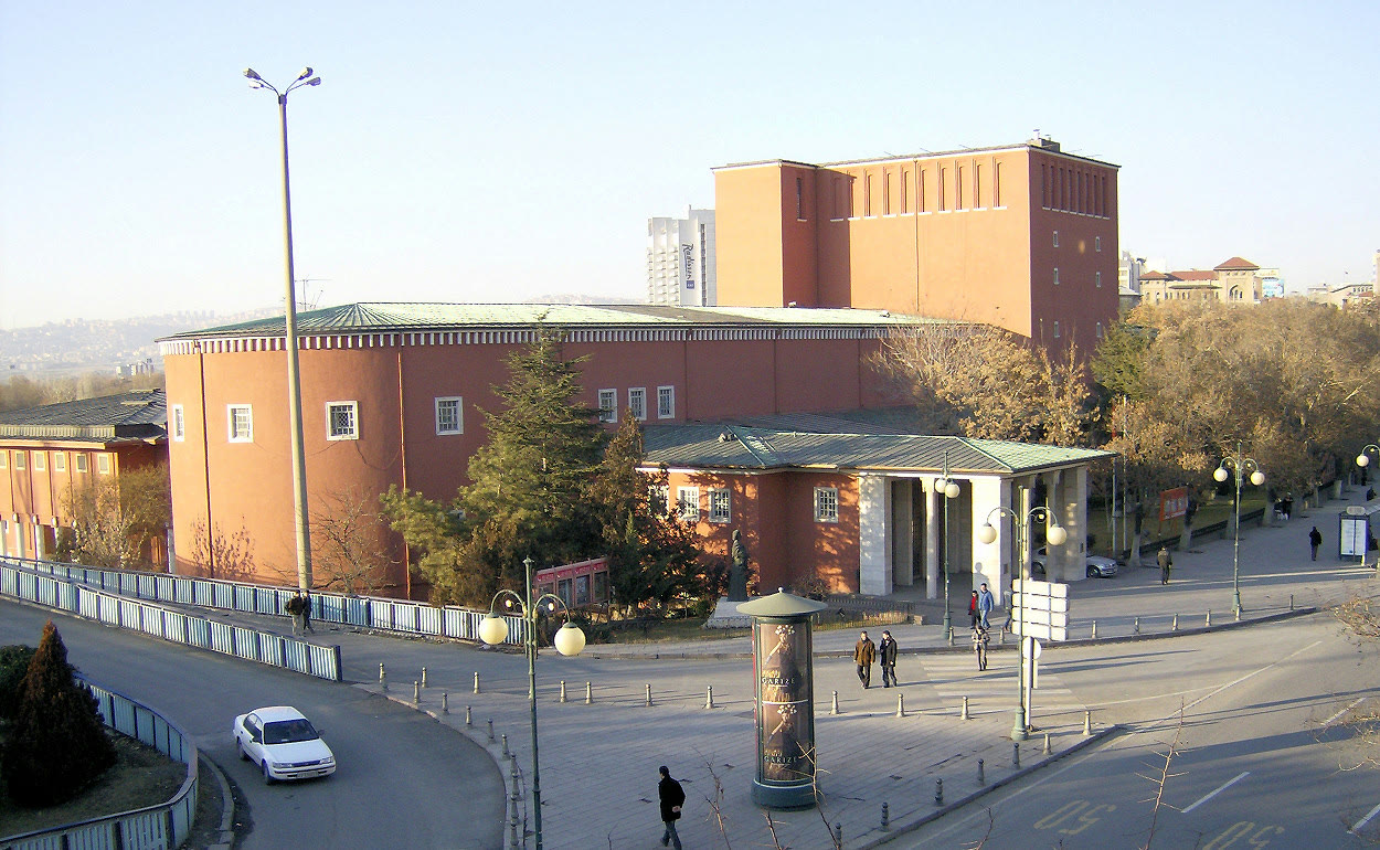 Ankara Devlet Opera ve Balesi binası (arşiv)