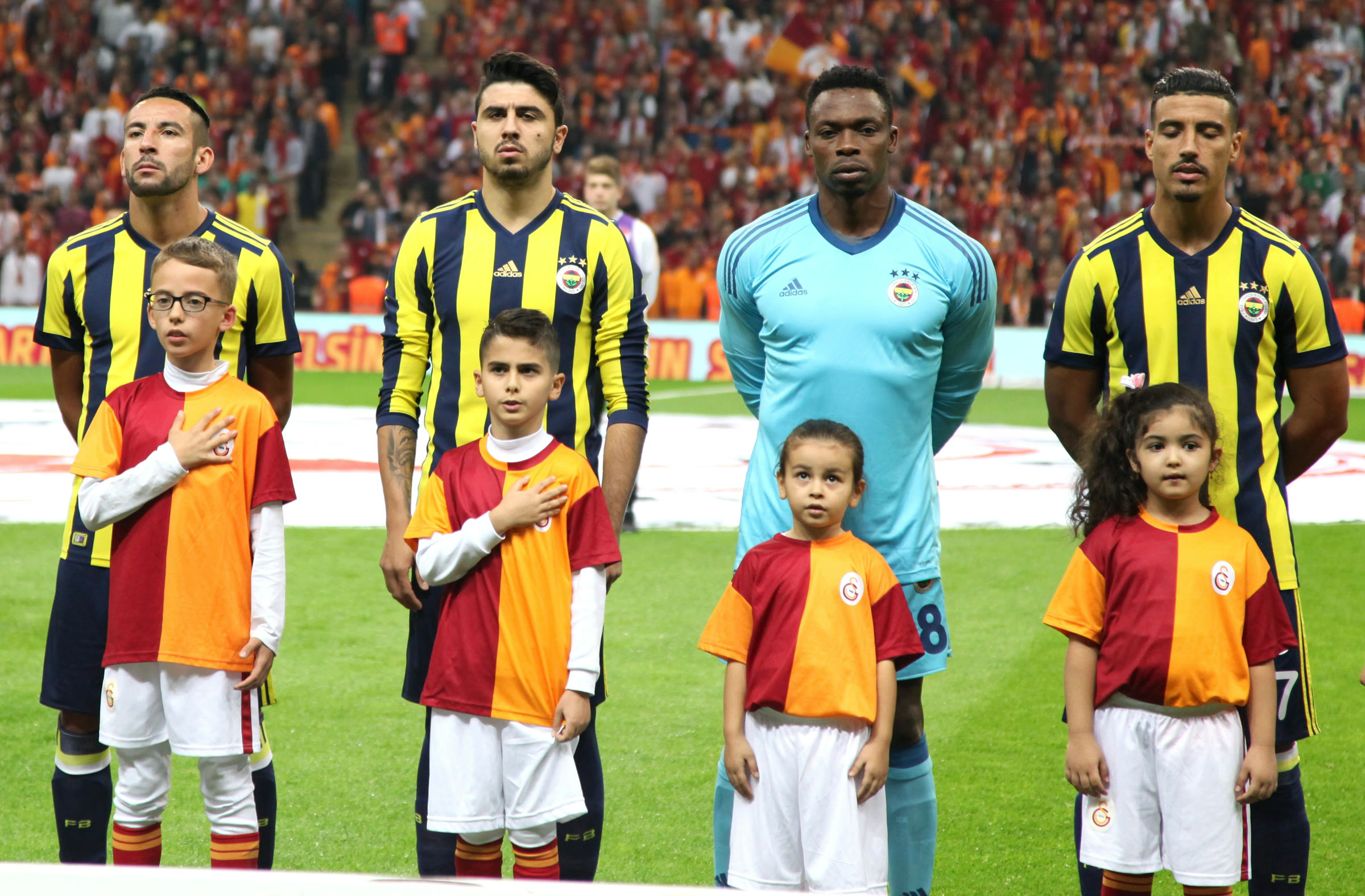 Galatasaray-Fenerbahçe derbisinden bir kare (arşiv)