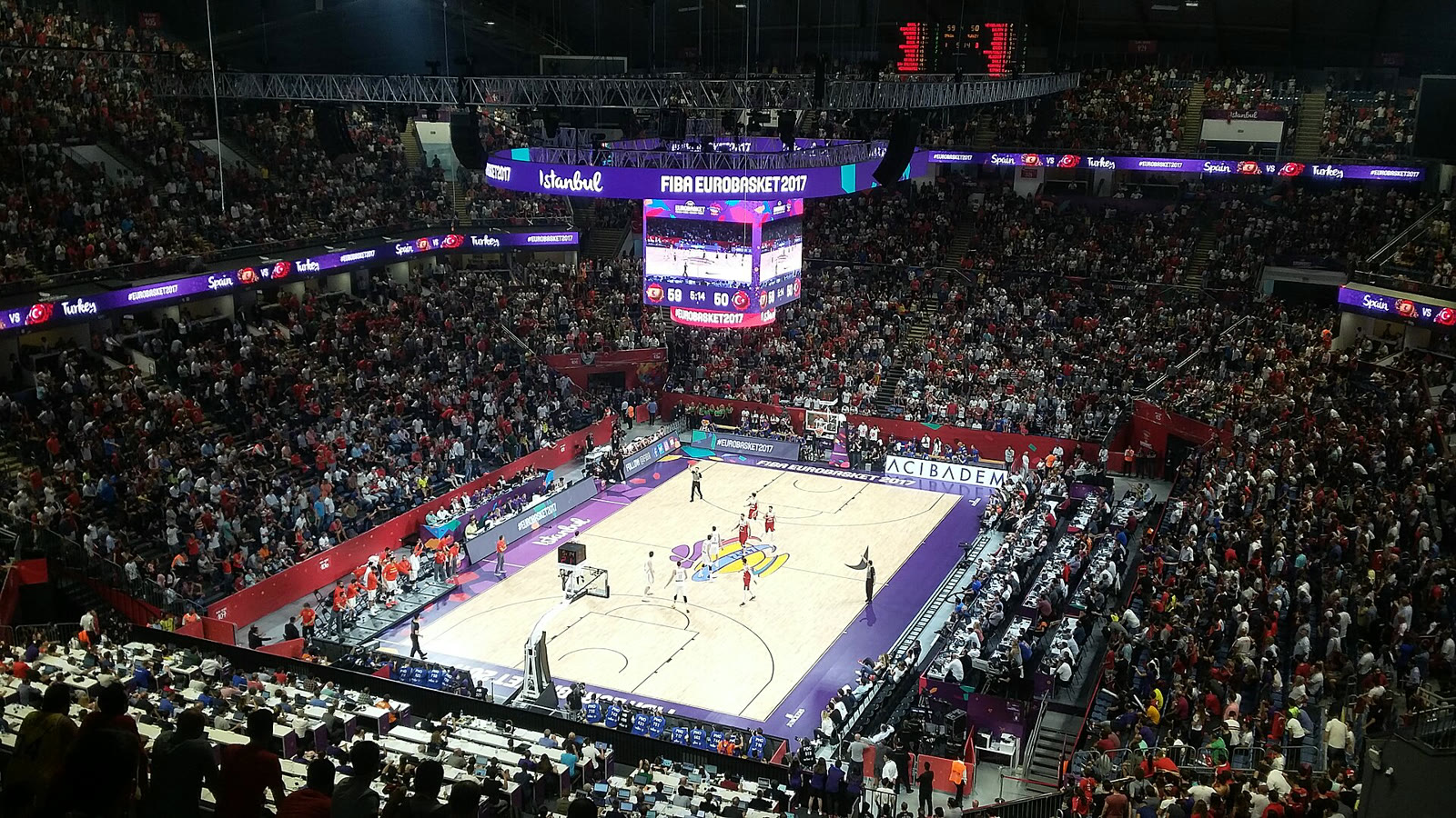 Sinan Erdem Spor Salonu’nda bir basketbol maçı (arşiv)