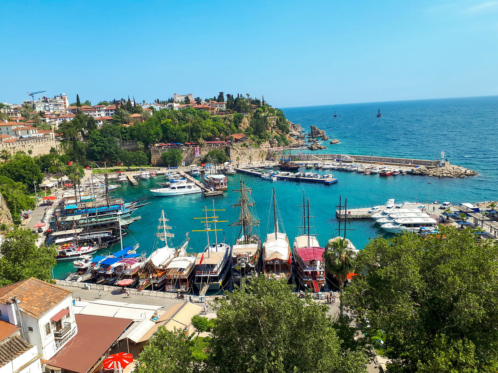 Antalya'nın tarihi limanı ve Kaleiçi (arşiv)