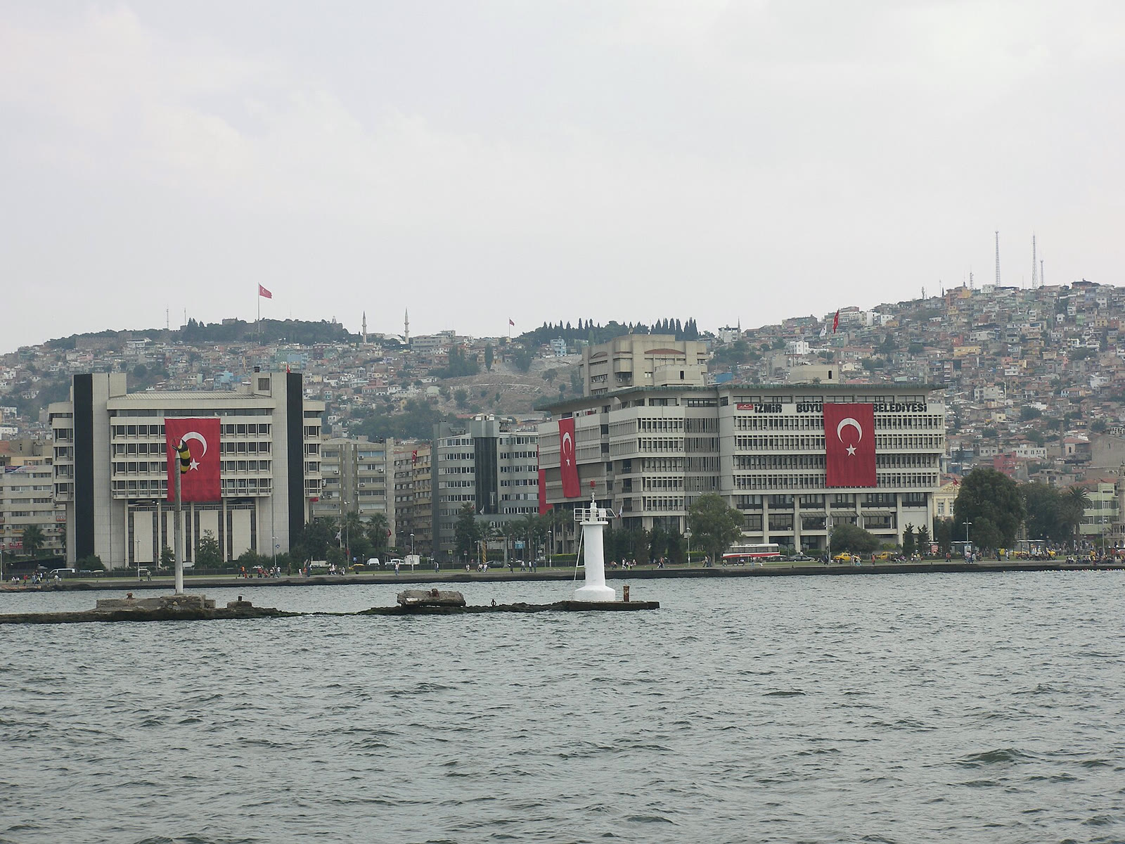 İzmir Büyükşehir Belediyesi binası (arşiv)