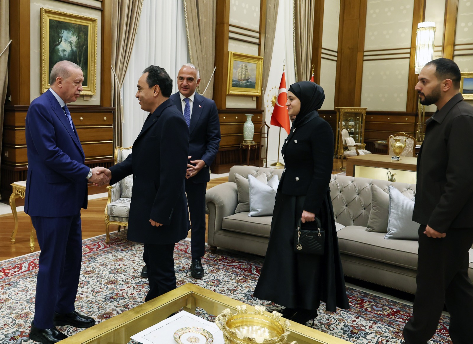 Erdoğan, Hind Rajab'ın yakınlarını karşılıyor