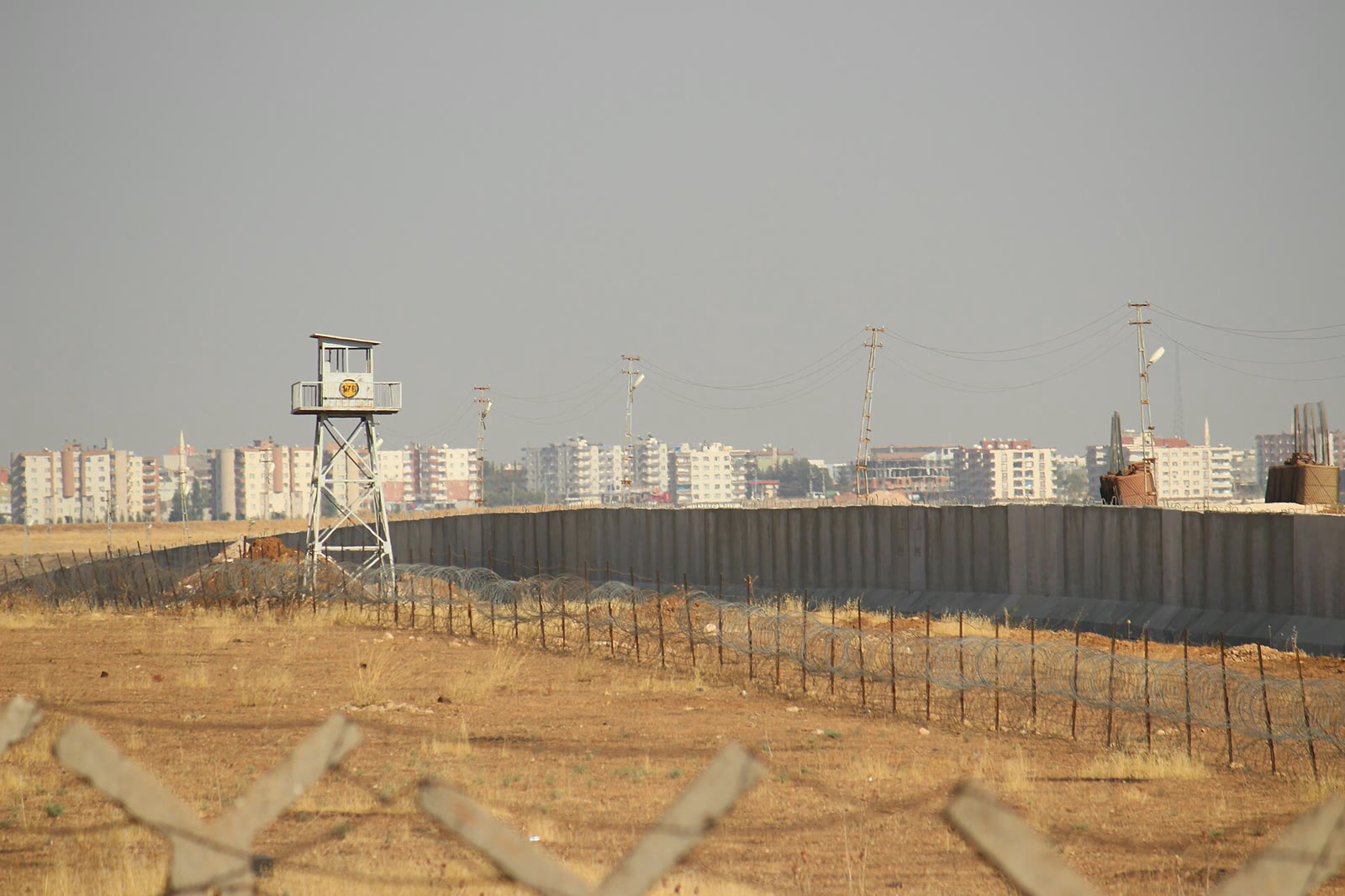 Nusaybin'de Türkiye-Suriye sınır duvarı (arşiv)