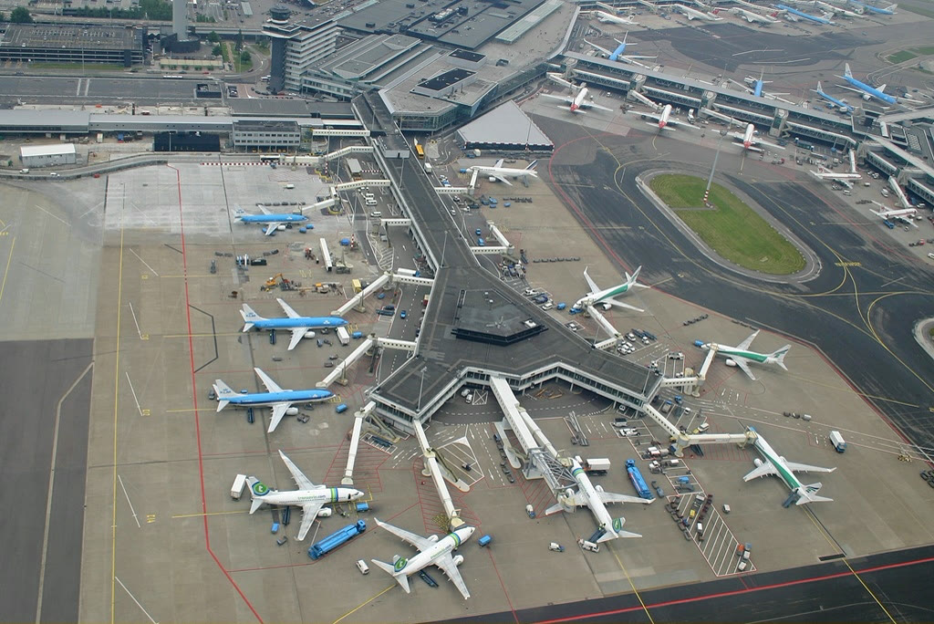 Amsterdam Schiphol Havalimanı (arşiv)