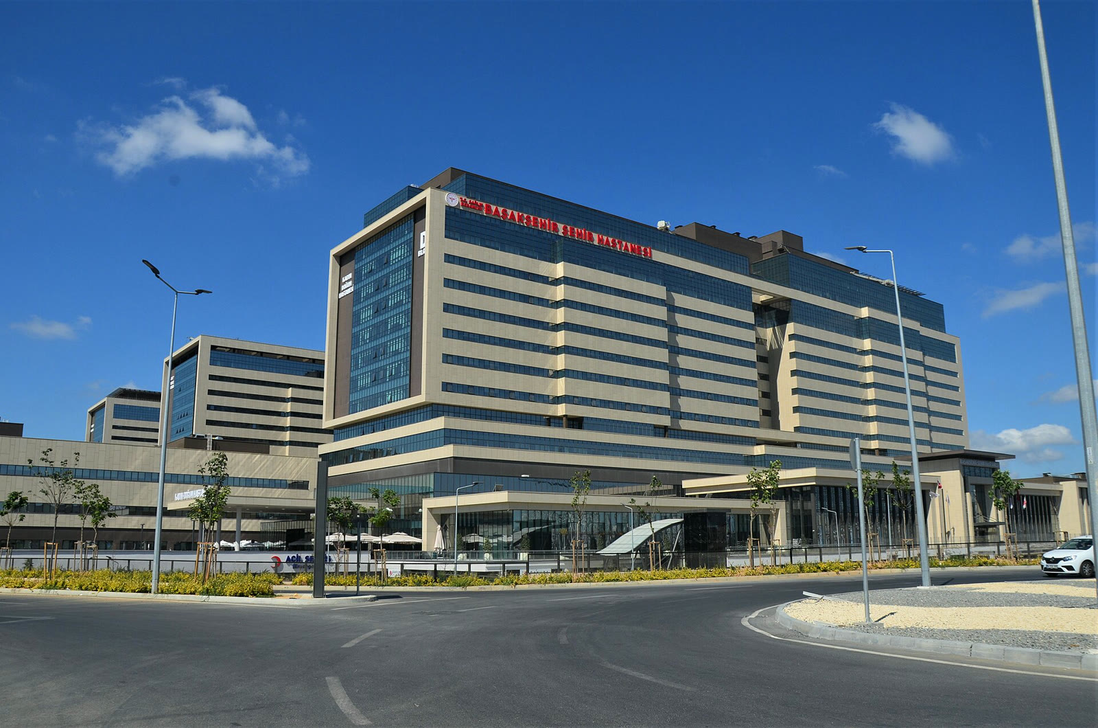 Başakşehir Çam ve Sakura Şehir Hastanesi (2020, arşiv)