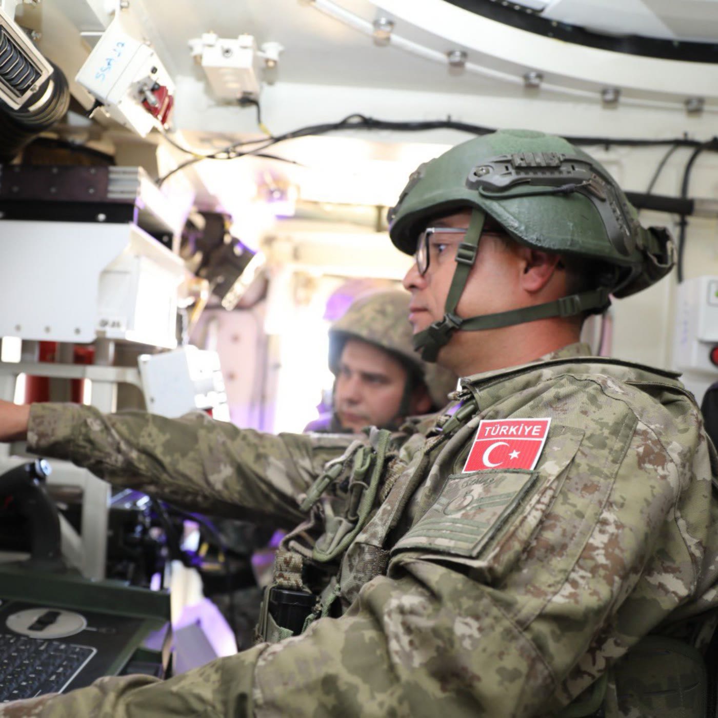 Tatbikatta görev yapan Türk hava savunma personeli
