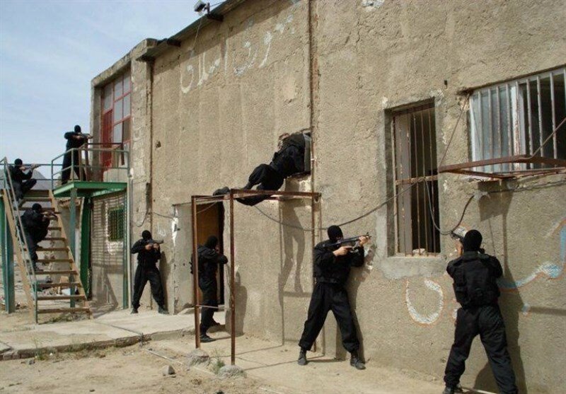 Iranian security force special units during an operation drill (file)