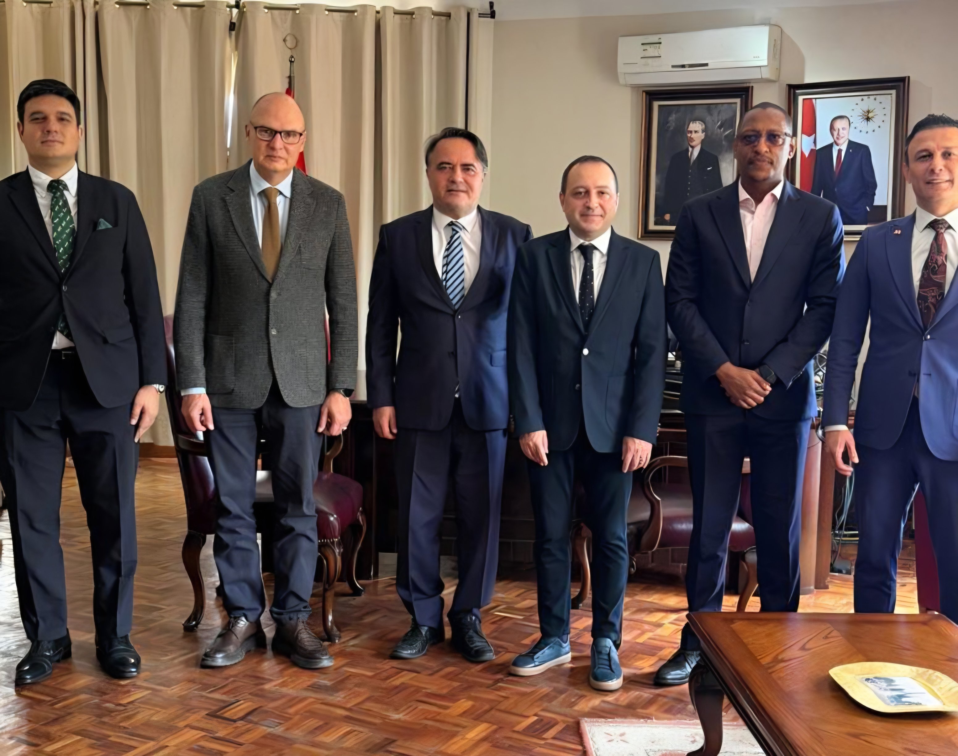 Kigali Büyükelçiliğinde 3-S Grup temsilcileriyle görüşme
