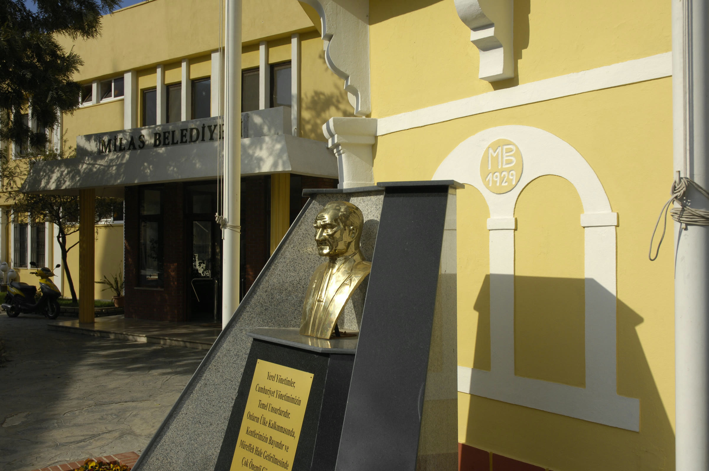 Milas Municipality building