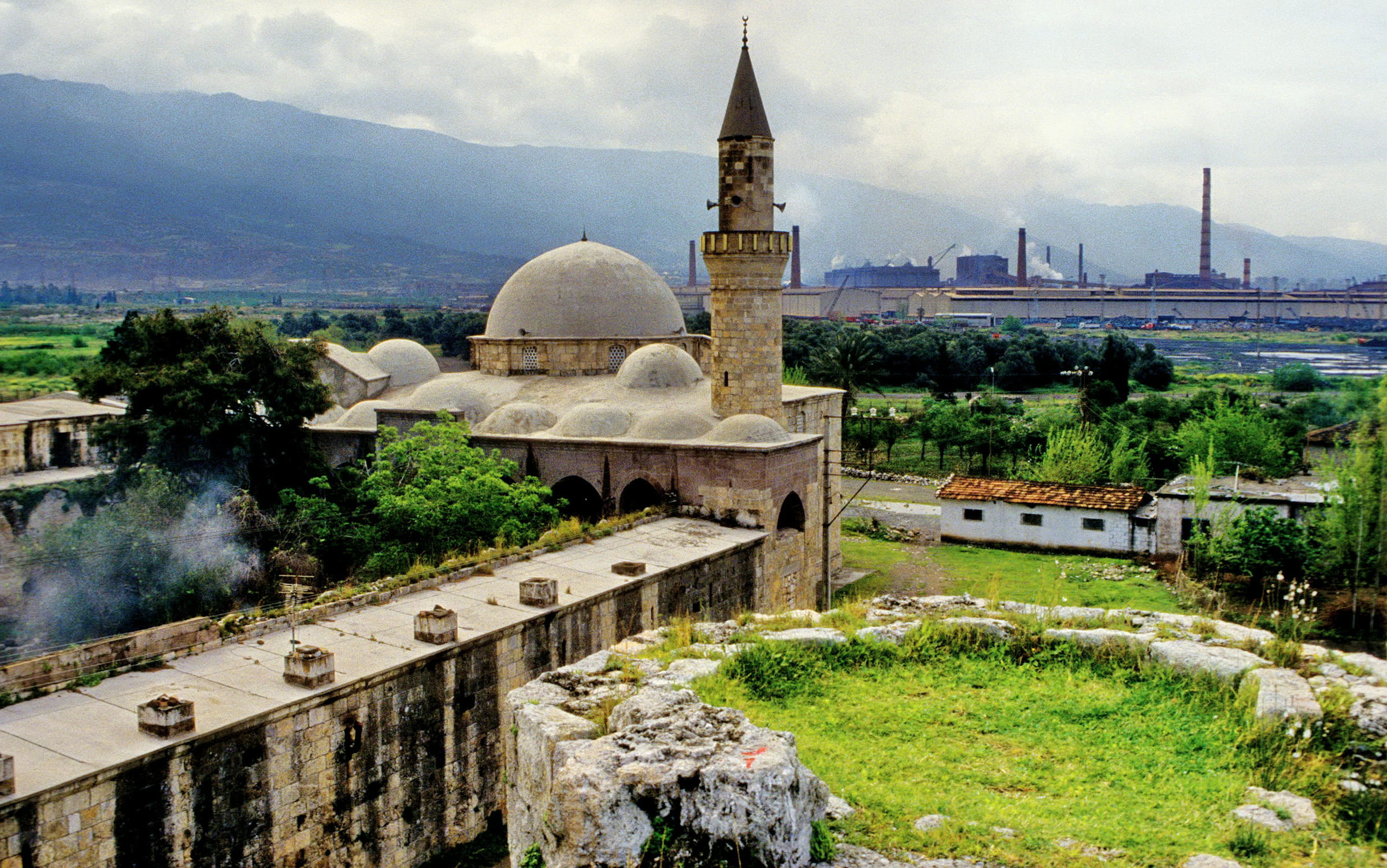 Hatay Payas'tan İskenderun Demir Çelik tesislerine bakış (arşiv)