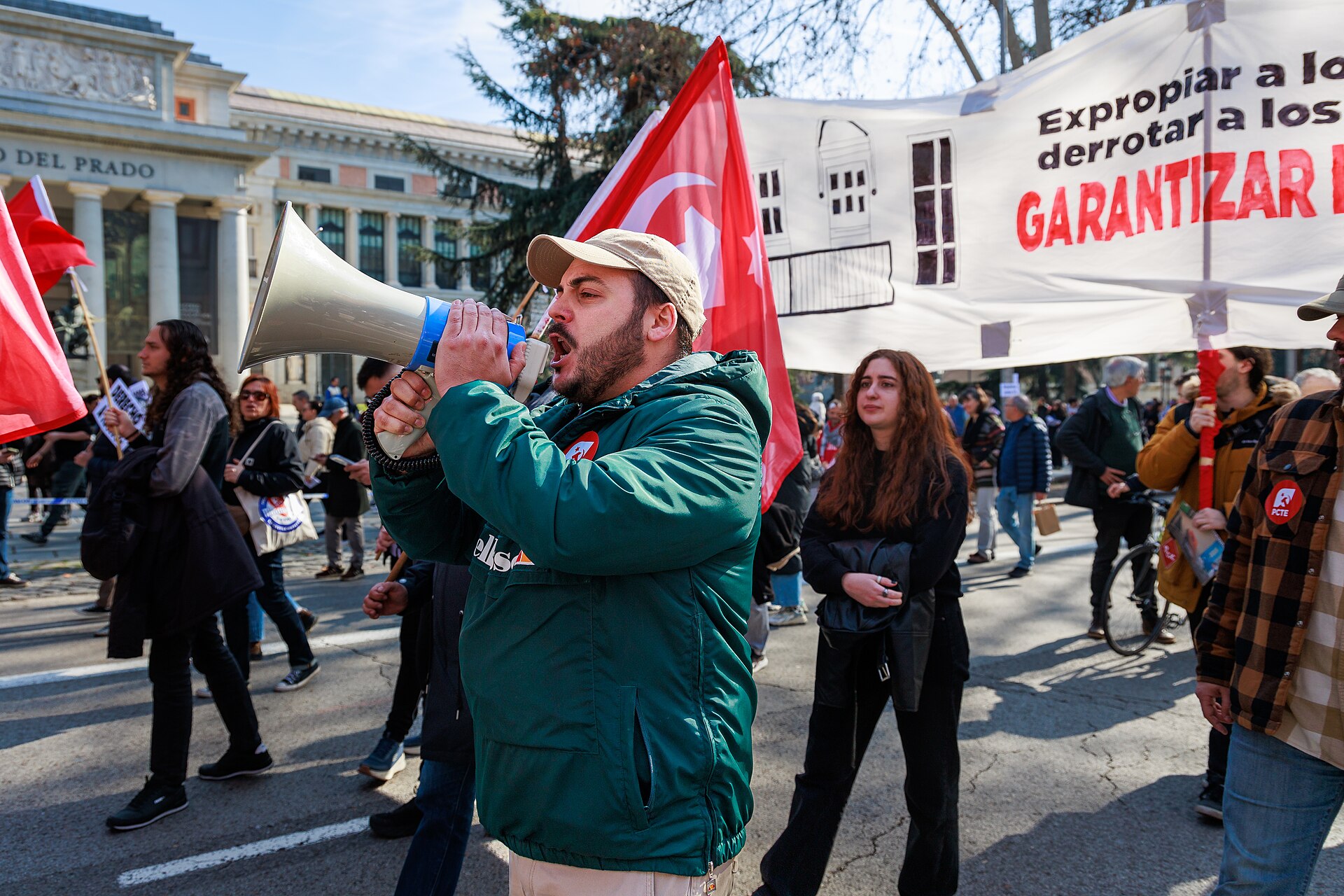 Madrid'de "insanca konut" talebiyle düzenlenen gösteri (arşiv, 2025)