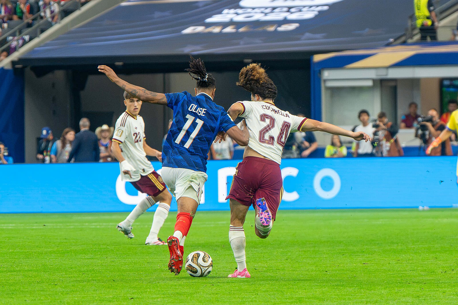 Fransız futbolcu Michael Olise (arşiv)