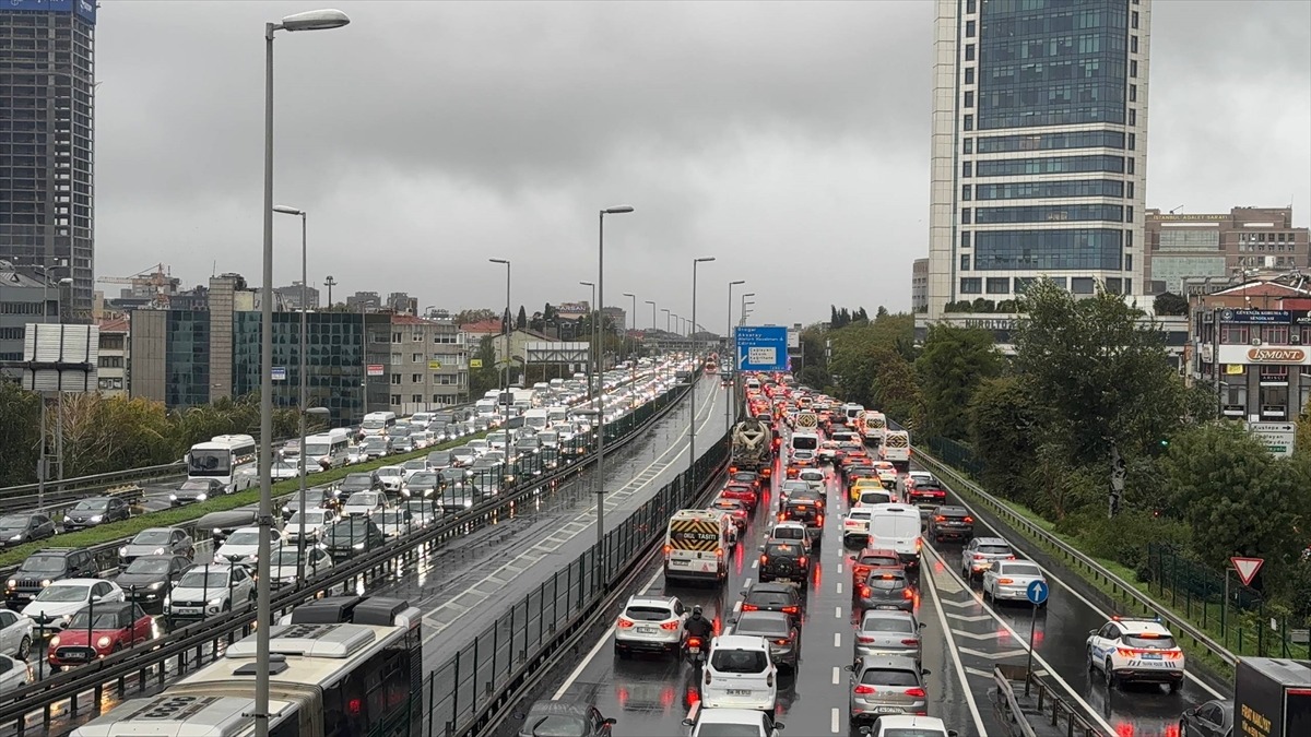 Gridlocked Istanbul traffic in the rain