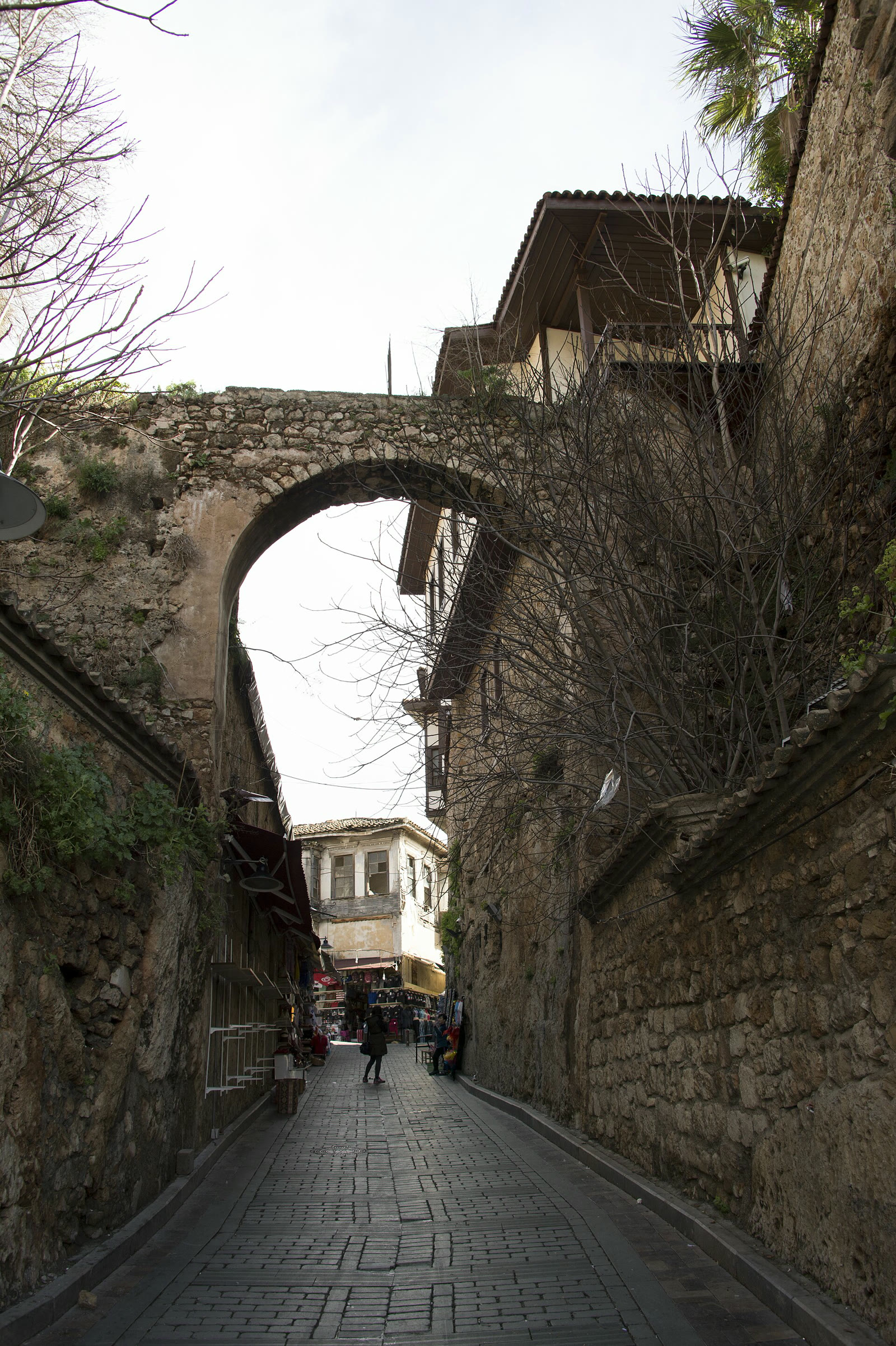 Kaleiçi'nde tarihi bir geçit (arşiv)