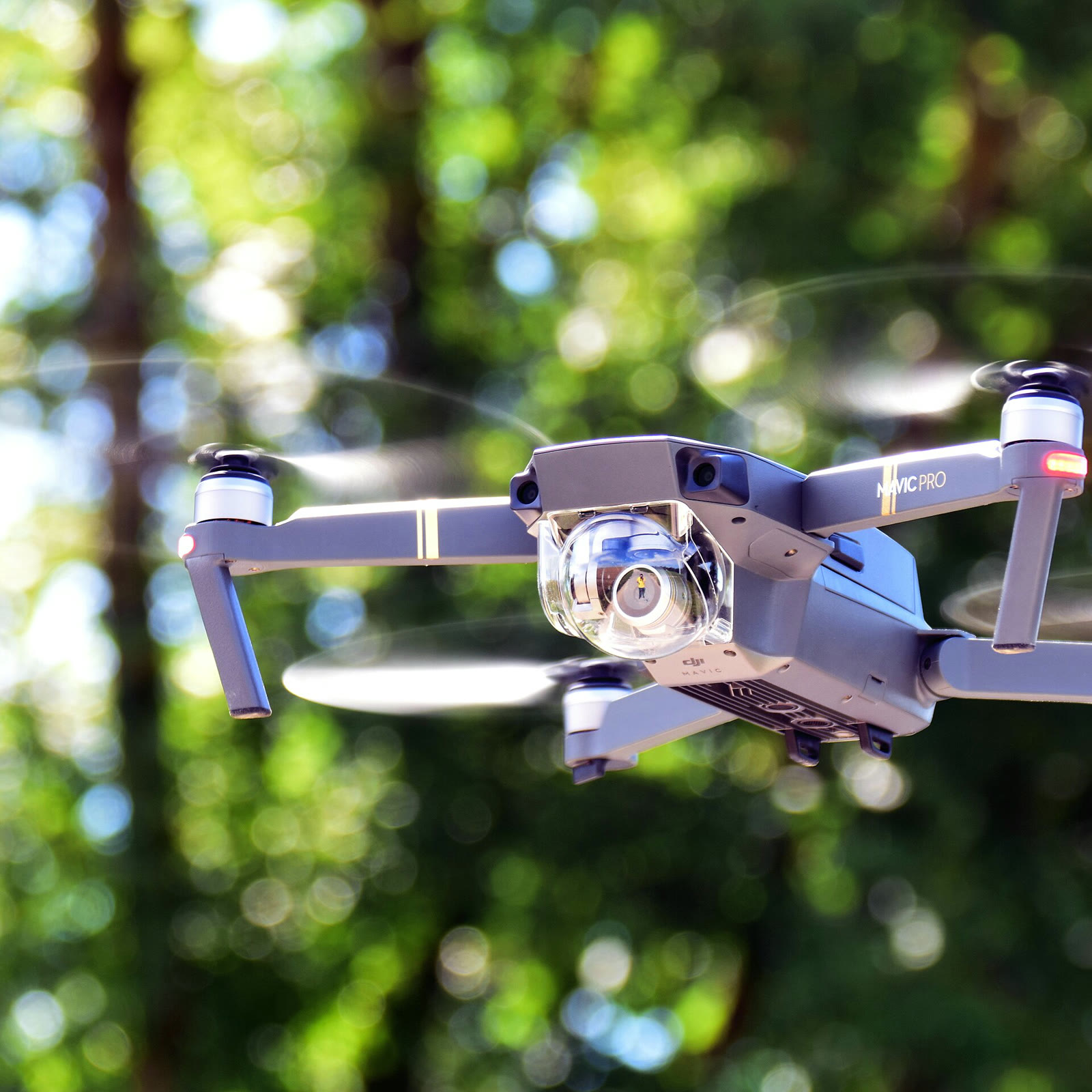 Hobi amaçlı kullanılan bir dron (arşiv)